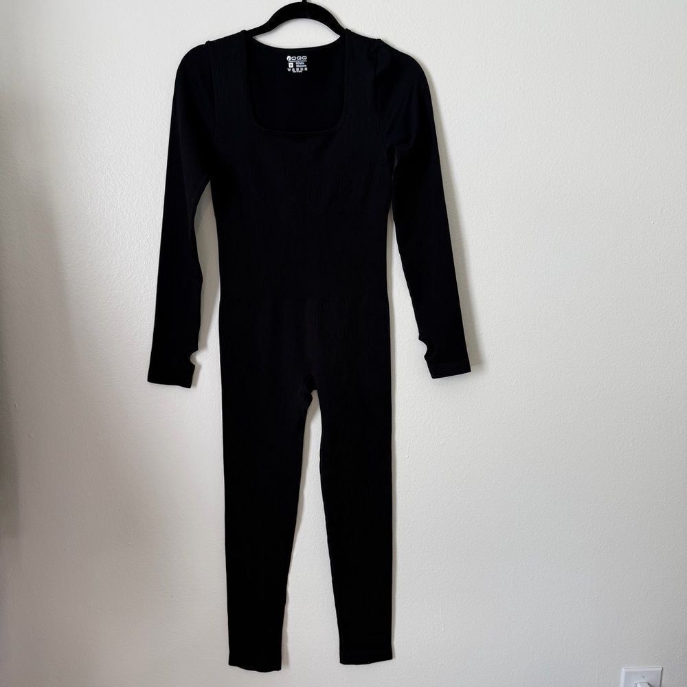 OQQ Black Ribbed Yoga Jumpsuit Thumb Hole Bodysuit Athleisure Activewear Medium
